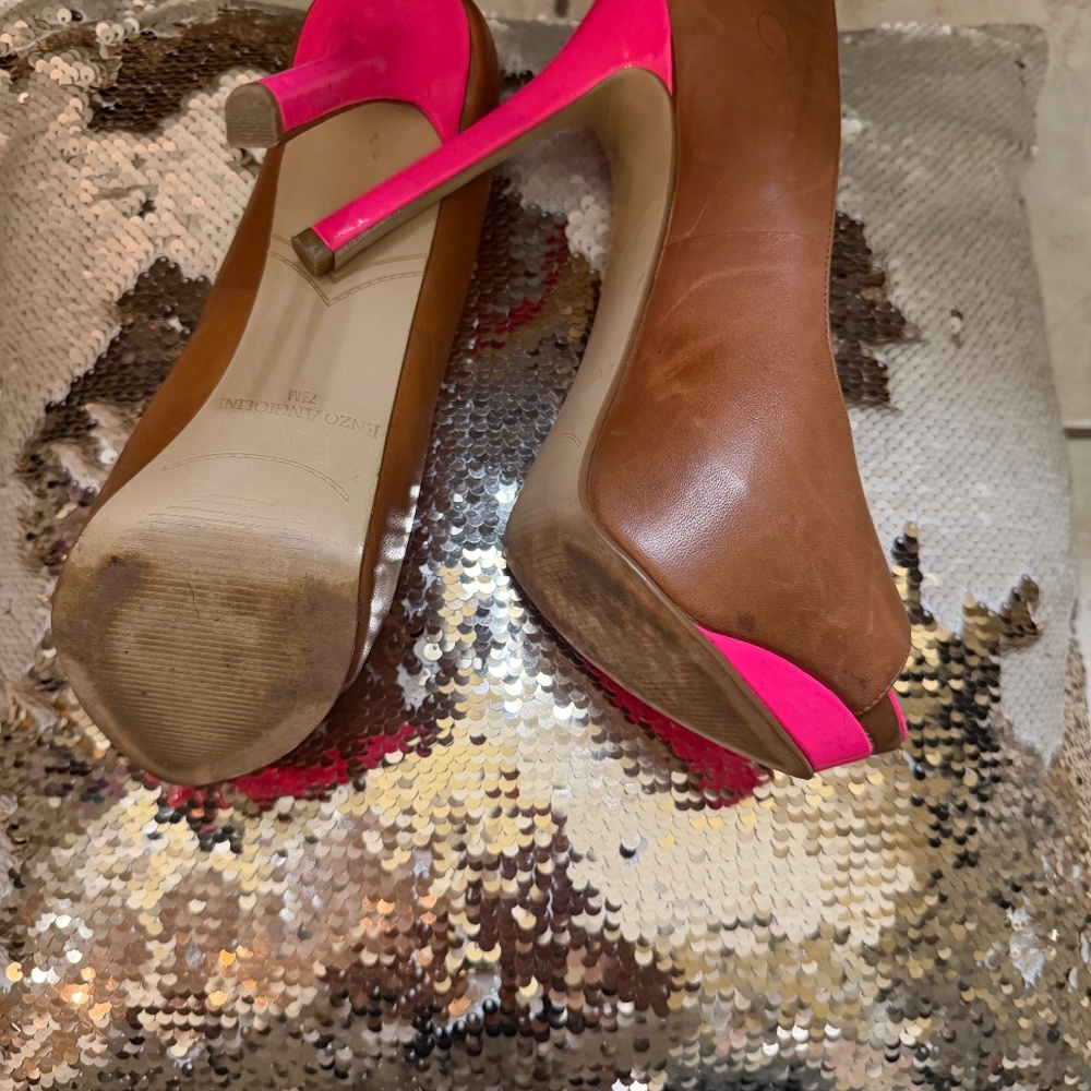 Heels - Picture 3 of 3